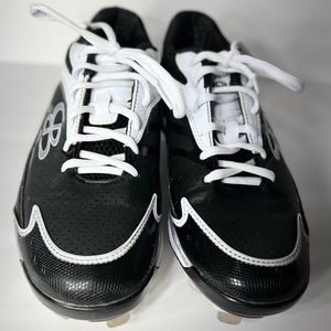 Women's Size 10 Boombah Fast Pitch Softball/Baseball Shoe with Metal Cleats